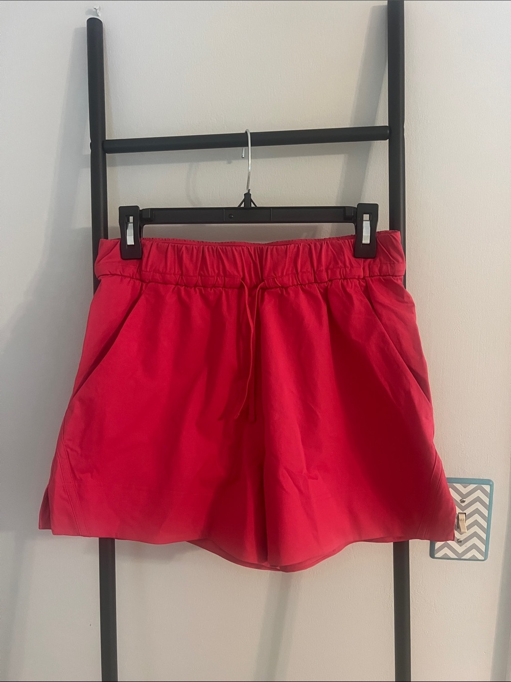 Lululemon Athletica Red Cinchable Waist HR Woven 3.5” Shorts